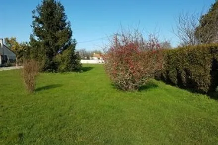 Terrain à bâtir de 750 m² à Nainville-les-Roches