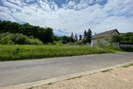 Terrain à bâtir de 1432 m² à Droue-sur-Drouette