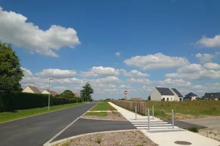 Terrain à bâtir de 544 m² à Sours