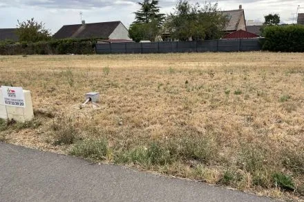 Terrain à bâtir de 446 m² à Nogent-le-Roi