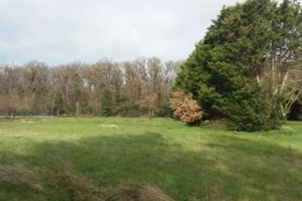 Terrain à bâtir de 560 m² à Mareil-le-Guyon